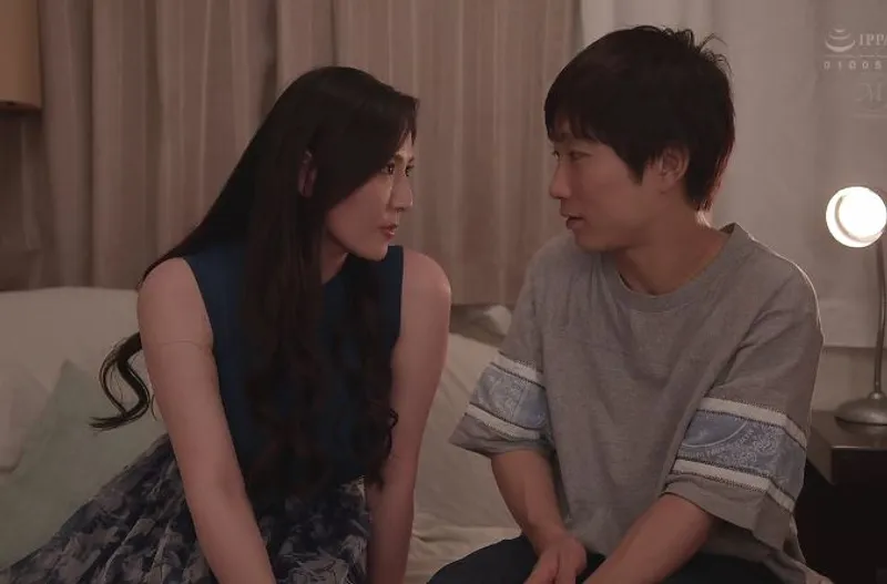 ông chồng lạnh nhạt, vợ uống rượu rồi vụng trộm với cậu sinh viên trẻ